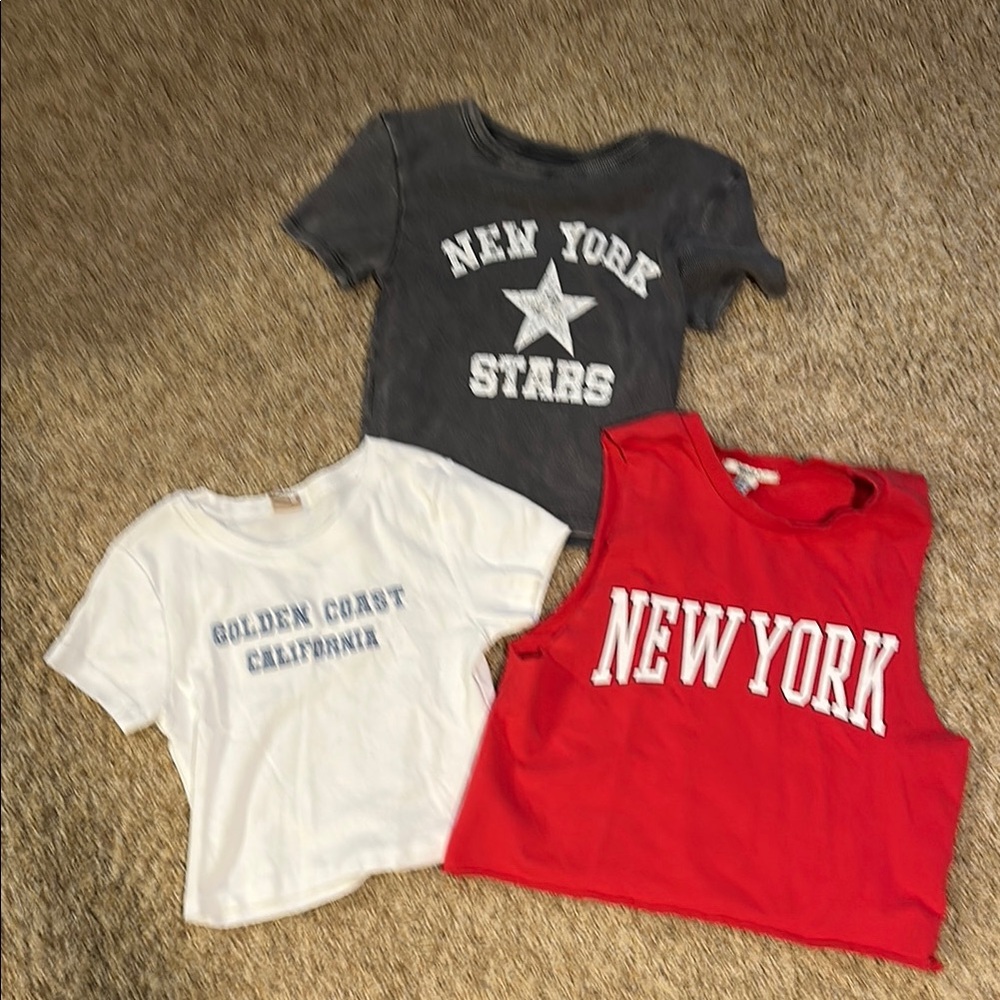 Set of 3 Crop Tees. See picture for Sizes and Details. New York and California